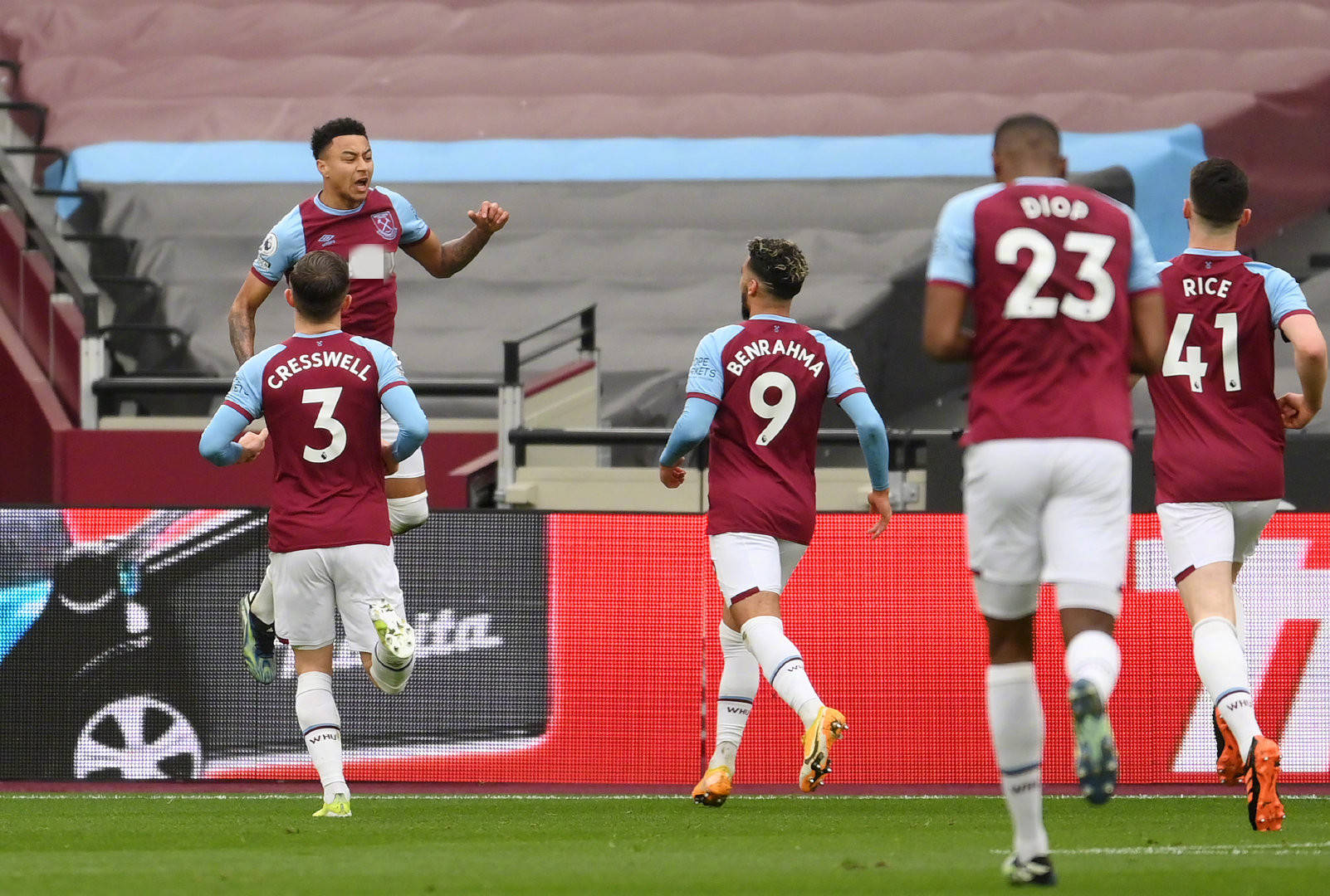 着丰富的历 着丰富的历